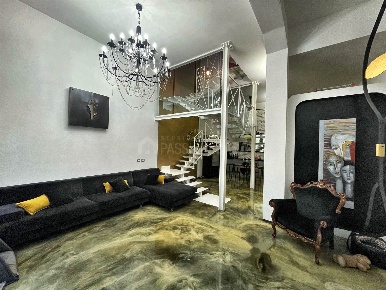 Foto Casa indipendente a Prato Chiesanuova di 150 m² con 5 locali