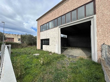Foto Capannone industriale in via G Rossa, Rosignano Marittimo di 269 m²