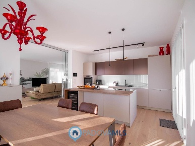 Foto Villa unifamiliare a Borgoricco di 320 m² con 9 locali in vendita