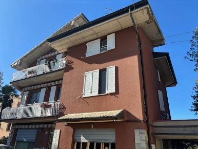 Foto Villa bifamiliare a Gattatico Taneto di 280 m² con 12 locali