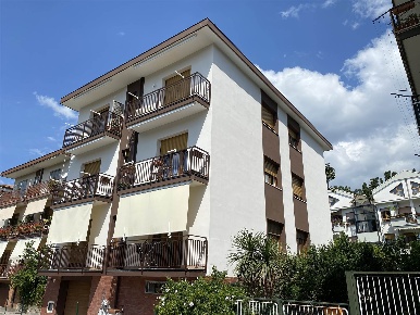Foto Appartamento in VIA UGO STANZIONE  1, Salerno di 116 m² con 5 locali