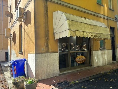 Foto Negozio a Parma Centro Storico di 135 m² con 3 locali in affitto