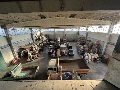 Foto Capannone industriale a Paderno Dugnano Semicentro di 750 m²