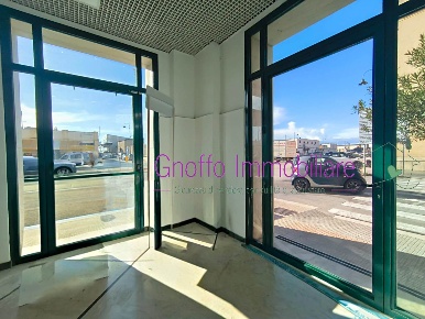 Foto Negozio a Trapani Centro di 120 m² con 2 locali in affitto
