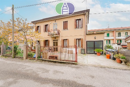 Foto Case semi ndipendenti in Via Caltana 15, Mira Marano di 102 m²
