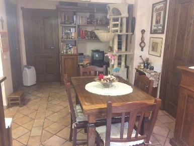 Foto Appartamento a Ancona di 65 m² con 5 locali in vendita