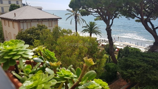 Foto Appartamento a Alassio di 90 m² con 3 locali in vendita