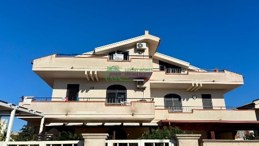 Foto Appartamento in Via Fregene, Ragusa Santa Barbara - Gesuiti di 119 m²