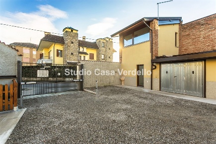 Foto Casa indipendente a Ciserano di 46 m² con 2 locali in vendita