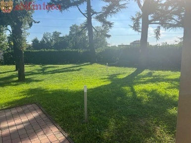 Foto Attico in via borgazzi, Monza San Rocco di 107 m² con 4 locali