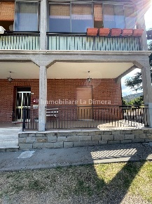Foto Appartamento a Borgo Tossignano di 87 m² con 4 locali in vendita