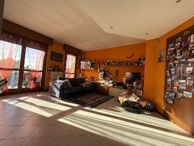 Foto Appartamento in Via padre Pio, Sedriano Centro di 105 m² con 3 locali