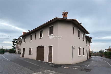Foto Appartamento a Muscoline Castrezzone di 140 m² con 5 locali in vendita