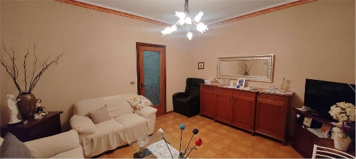 Foto Appartamento a Ragusa di 80 m² con 4 locali in affitto