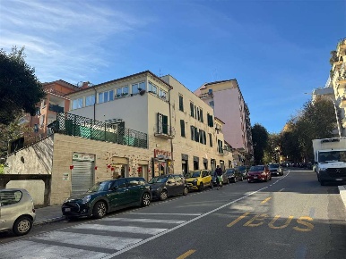 Foto Appartamento in Via Federico Ozanam, Roma di 95 m² con 3 locali