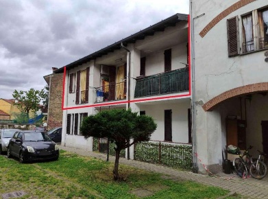 Foto Appartamento in Via Cardinale Ferrari, Rovello Porro di 90 m² all'asta