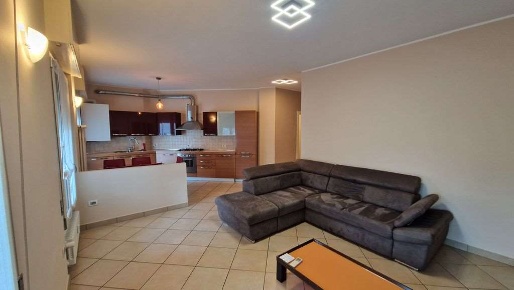 Foto Appartamento in Via Novara 26, Omegna Centro di 90 m² con 3 locali