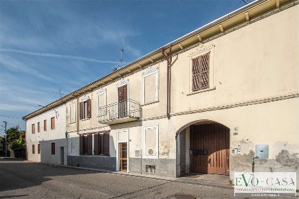 Foto Appartamento a Busto Arsizio di 146 m² con 3 locali in vendita