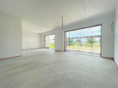 Foto Appartamento in via ratti, Bizzarone di 115 m² con 4 locali in affitto