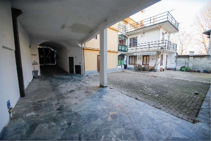 Foto Casa indipendente in via stazione  22, Candia Canavese di 320 m²