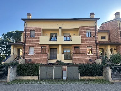Foto Appartamento in via Linaro 16, Imola Ponticelli di 108 m² con 4 locali