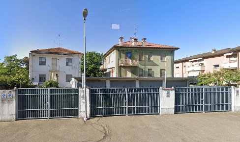 Foto Box a Voghera Corso XXVII Marzo, Via Tortona, Via F. Rosselli di 61 m²