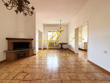 Foto Appartamento a Cecina Cecina Centro di 88 m² con 3 locali in vendita