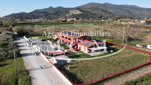 Foto Casa indipendente a Calcinaia di 135 m² con 5 locali in vendita