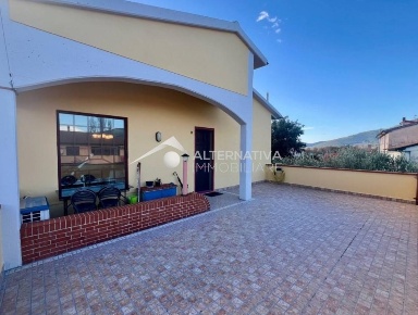 Foto Appartamento a Bientina Centro di 120 m² con 8 locali in vendita