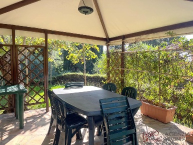 Foto Villa unifamiliare a Massarosa Pian del Quercione, Montramito