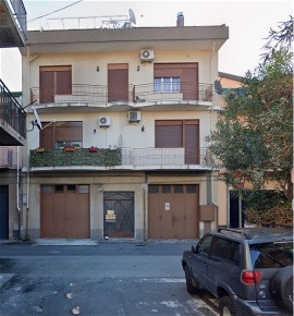 Foto Appartamento in via cristoforo colombo, Aci Sant'Antonio Centro