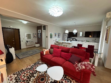 Foto Appartamento in Via De Cardona  12, Cosenza Centro di 163 m²