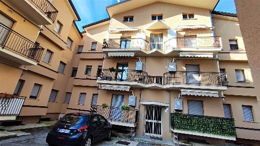 Foto Appartamento in VIA SORBO 45 C, Montella di 100 m² con 6 locali