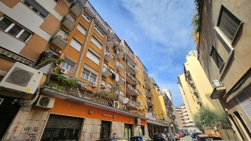 Foto Appartamento in VIA DEI FONTEJ, Roma Quadraro di 40 m² con 1 locali