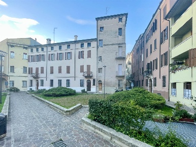 Foto Appartamento a Mantova Centro di 60 m² con 3 locali in vendita