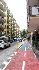 Foto Garage in via g.m. Bosco 47, Caserta Corso Trieste di 9 m² in vendita