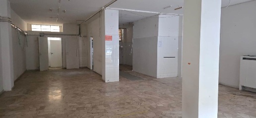 Foto Negozio in Via Allori, Firenze Novoli di 100 m² con 2 locali