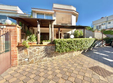 Foto Villa bifamiliare in via Aquileia  7, Isola delle Femmine di 161 m²