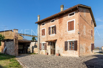 Foto Casa indipendente a Concordia sulla Secchia Centro di 180 m²