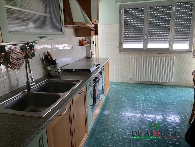 Foto Appartamento in Via Suor Maria Boscarino, Ragusa Centro di 150 m²