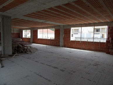 Foto Locale commerciale a Alcamo Semicentro di 400 m² con 1 locali