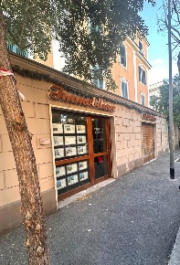 Foto Negozio in Adelaide Ristori, Roma Parioli di 41 m² in vendita