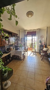 Foto Appartamento a Assemini Centro di 93 m² con 4 locali in vendita