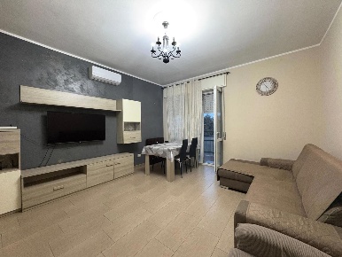 Foto Appartamento in Viale dello stadio 86, Magenta Centro di 100 m²