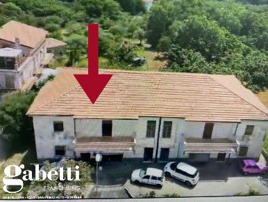 Foto Casa indipendente in Contrada CRESTA 39, Naso Cresta di 270 m²