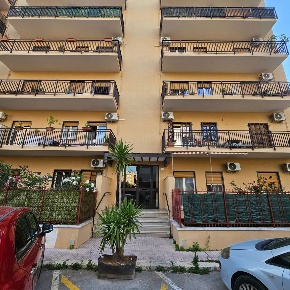 Foto Appartamento in Via Pietro Scaglione 20, Palermo di 115 m² in vendita