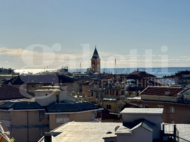 Foto Appartamento in Viale Antonio ed Edelina Devoto 15, Chiavari Stadio