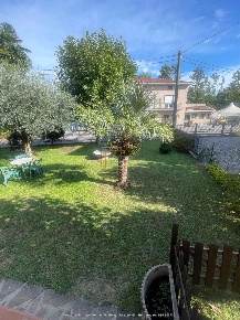 Foto Appartamento in Via La Patta 20, Ranica Centro di 89 m² con 3 locali