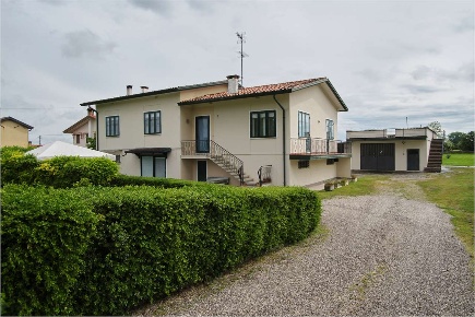 Foto Casa indipendente in Via Cento 00, Musile di Piave Centro di 546 m²