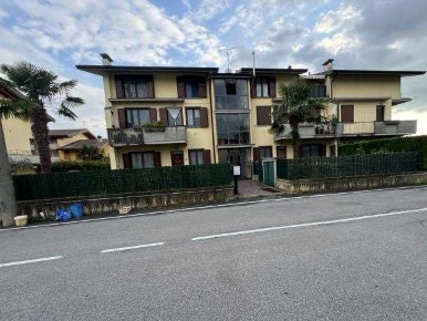 Foto Appartamento in Via Martiri della Libertà, Chiuduno Centro di 75 m²